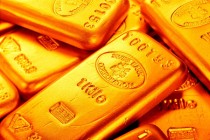 黄金ETF与金条投资哪个成本更低？