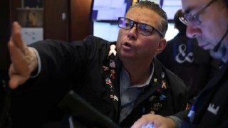 盘前：纳指期货涨0.83% 全球股市小幅走高