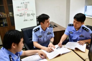 上海警方侦破一起敲诈勒索案