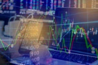 如何通过基本面分析期货走势？