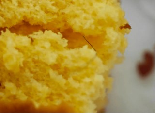 留长发、穿女装、化浓妆……好利来执行总裁罗昊突然转型“美女”，他怎么了？