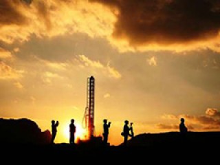 如何明确焦炭期货的初始投入要求？这种投入要求如何影响投资者决策？