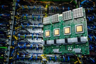 Alphabet的AI芯片被誉为“独门秘籍” 或可为其创收近万亿美元