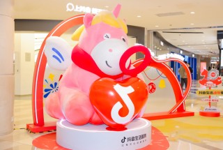 抖音本地生活，攻上8000亿