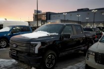 福特进军人工智能数据中心供电领域，折射全球车企转型迷茫