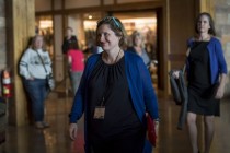 费城联储行长：预计2026年晚些时候将小幅降息