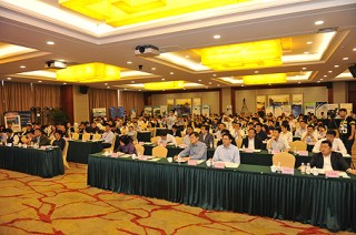 如何了解特定企业在金融领域的业务？特定企业在金融领域扮演什么角色？