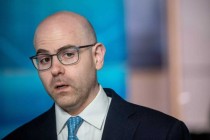 美联储理事米兰表示他可能会留任 直至继任者获得确认