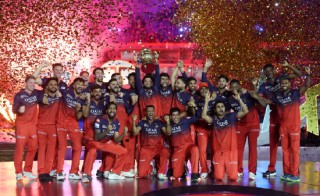 帝亚吉欧以18亿美元将板球队出售给黑石支持的财团