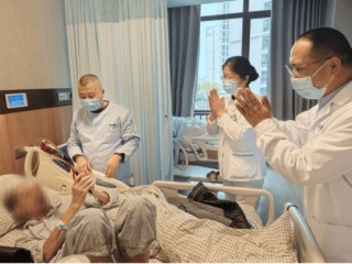 责任温度的“敬业福”，春节里的太保“医”靠――源申康复医院新春一线服务纪实