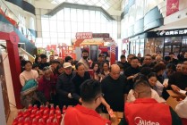 美的全面风空调联手《飞驰人生3》打造新春快闪活动，将新年好风送万家