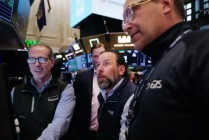 午盘：美股维持涨势 市场关注中东局势发展