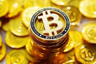 累跌52%，比特币遭遇了什么？