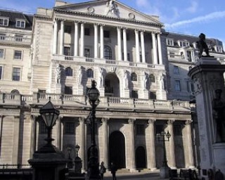 如何在银行办理定期存款的提前支取利息计算？