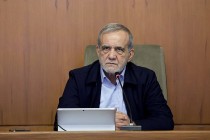 伊朗总统强调尊重邻国主权