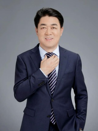 “奶酪女王”柴琇被免，“蒙牛系”高管上位，妙可蓝多这事儿，不止1.29亿那么简单…