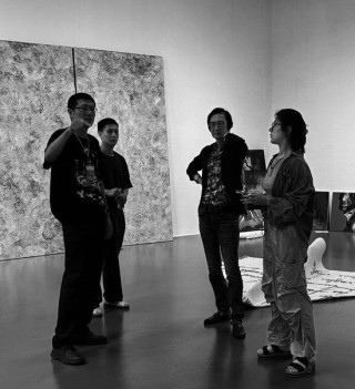 朋友圈正成为“艺术第一现场”，上海青年美展公众投票人次破18万的背后……