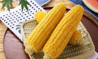 期货玉米价格较高的原因是什么？如何看待期货玉米的价格走势？