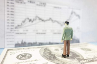 期货投资的起始资金是多少？这笔资金如何合理分配？