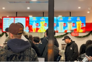 现场直击：平安夜，美国人究竟喝不喝蜜雪冰城？ | 北美前哨