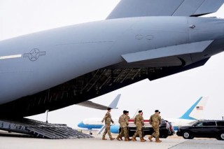 美军基地，“被炸了个遍”