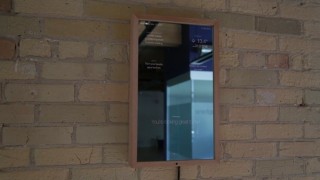 如何处理家居设备安装？安装时有何注意事项？