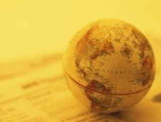 如何确定资本品价格的决定因素？这些因素如何影响市场？