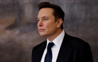 马斯克称将大幅削减政治支出，继续担任特斯拉CEO至少五年