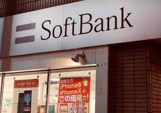 孙正义的“OpenAI炼金术”：卖光英伟达58亿美元是“阳谋”，提前入账80亿美元利润藏“猫腻”