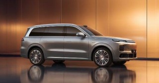 新势力，相继迈入“百万俱乐部”