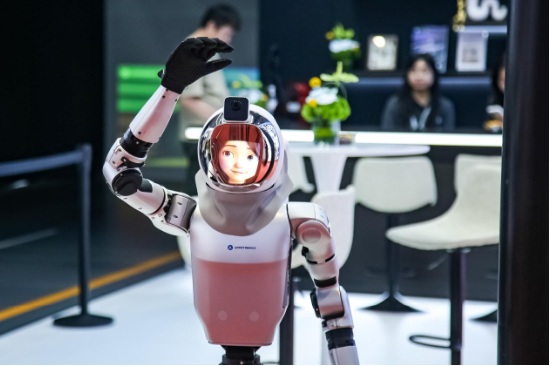 2025上海车展探秘，光峰科技展台的这款机器人被围观  第2张