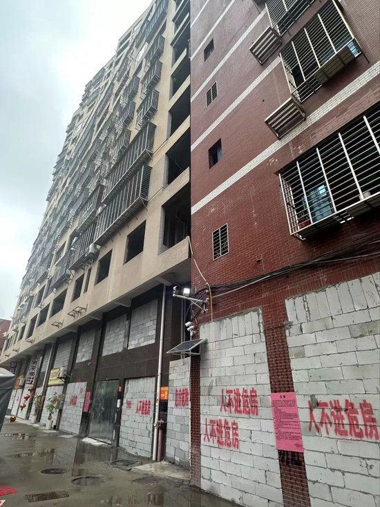 百余住户搬离危房，“买房不到5年”  第2张