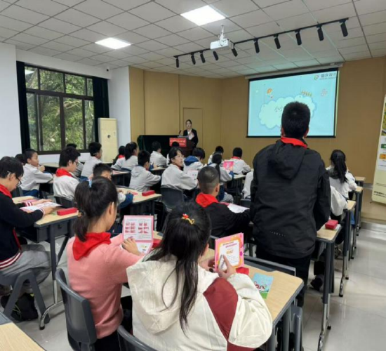 以“网”织暖，以“格”惠民，重庆银行持续优化现金支付环境  第2张