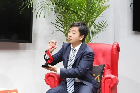 60后美女投资家和两个80后“弟弟”，搞垮了哈工智能、天喻信息两家上市公司  第3张