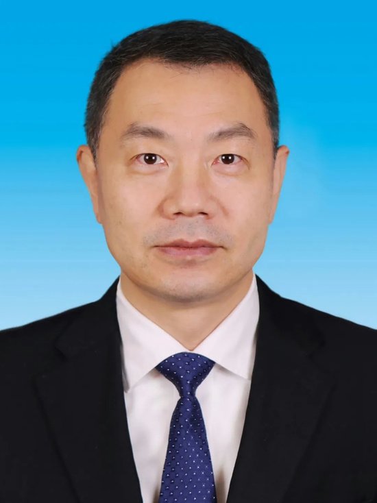 中共中央批准：陈杰同志任上海市委常委  第1张