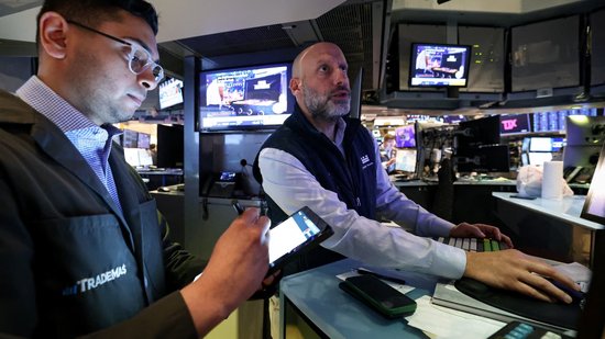 外盘头条:特朗普否认延长关税协议截止期限 美参议院通过特朗普税改法案 特斯拉第二季度交付量将延续低迷 第5张 外盘头条:特朗普否认延长关税协议截止期限 美参议院通过特朗普税改法案 特斯拉第二季度交付量将延续低迷 第5张