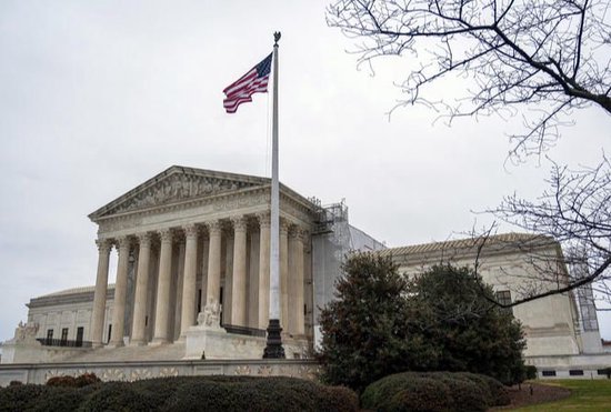 美最高法院就政府关税政策合法性展开辩论 第1张 美最高法院就政府关税政策合法性展开辩论 第1张