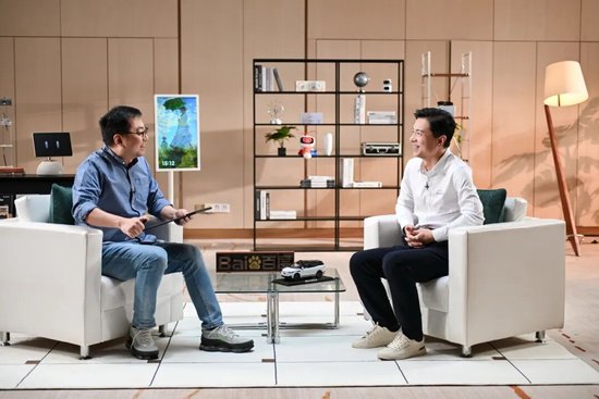 李彦宏:10年到15年之后,街上跑的大多数可能都是无人车 第1张 李彦宏:10年到15年之后,街上跑的大多数可能都是无人车 第1张