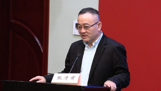 复旦大学张涛甫谈大学不可替代性：培养人而非机器  第1张