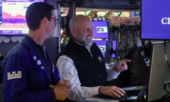 盘前：纳指期货跌0.01% 今日美股提前三小时休市  第1张