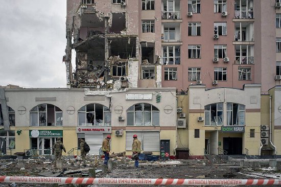 泽连斯基赴美与特朗普会晤之际 基辅遭到俄罗斯大规模空袭 第2张 泽连斯基赴美与特朗普会晤之际 基辅遭到俄罗斯大规模空袭 第2张