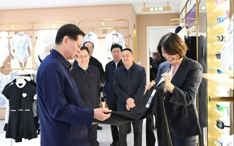 辽宁省委书记许昆林,主动与企业家加微信 第3张 辽宁省委书记许昆林,主动与企业家加微信 第3张