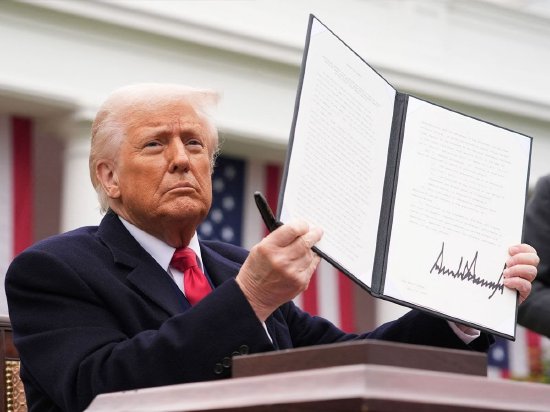 1月10日外盘头条:白宫承认特朗普非故意泄露就业数据 欧盟料将签署南美贸易协议 交易员认为本月不可能降息 第2张 1月10日外盘头条:白宫承认特朗普非故意泄露就业数据 欧盟料将签署南美贸易协议 交易员认为本月不可能降息 第2张