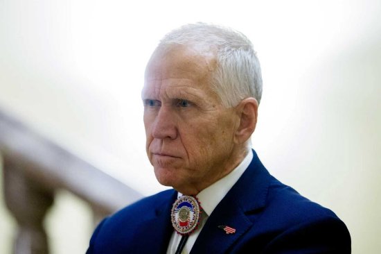 共和党要员抨击对鲍威尔的调查 财长贝森特据报向特朗普警告潜在危害 第2张 共和党要员抨击对鲍威尔的调查 财长贝森特据报向特朗普警告潜在危害 第2张