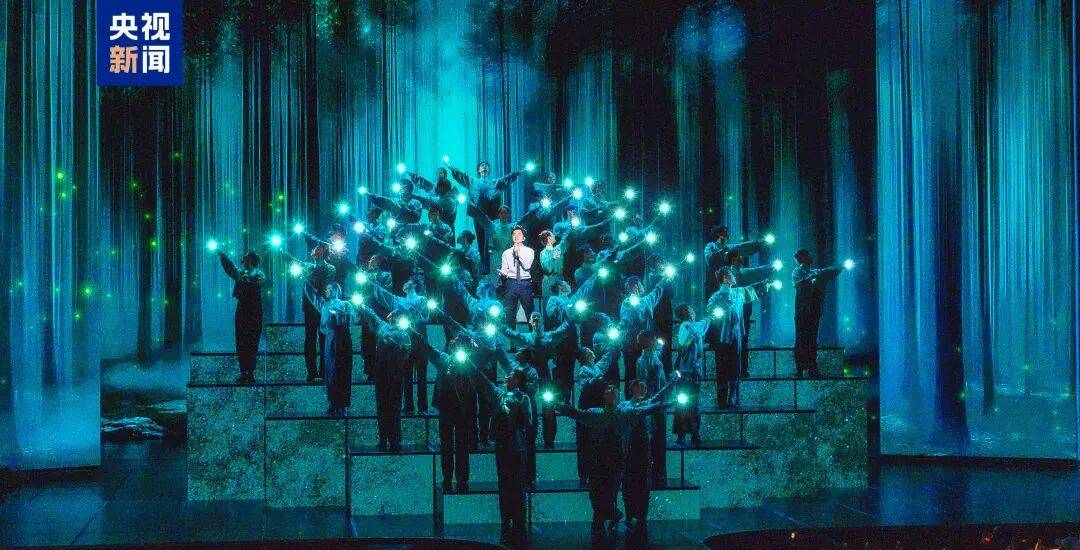 春晚完成全部彩排,部分节目单曝光:王菲献唱《你我经历的一刻》,蔡明时隔30年与“机器人”续前缘,郭富城、王一博合作,易烊千玺等亮相 第2张 春晚完成全部彩排,部分节目单曝光:王菲献唱《你我经历的一刻》,蔡明时隔30年与“机器人”续前缘,郭富城、王一博合作,易烊千玺等亮相 第2张