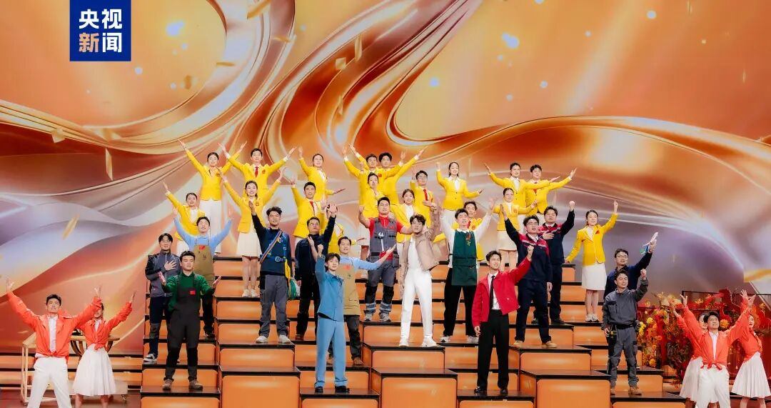 春晚完成全部彩排,部分节目单曝光:王菲献唱《你我经历的一刻》,蔡明时隔30年与“机器人”续前缘,郭富城、王一博合作,易烊千玺等亮相 第6张 春晚完成全部彩排,部分节目单曝光:王菲献唱《你我经历的一刻》,蔡明时隔30年与“机器人”续前缘,郭富城、王一博合作,易烊千玺等亮相 第6张