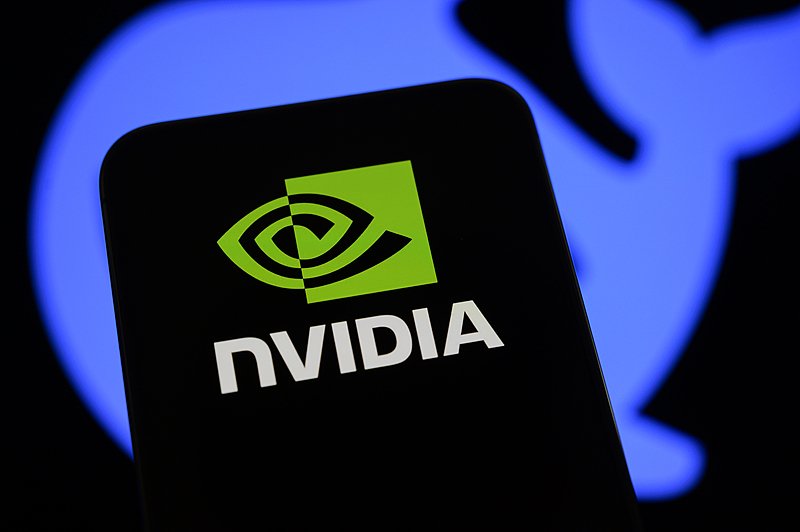 英伟达股价大跌超5%，市值一夜蒸发1.77万亿元  第2张