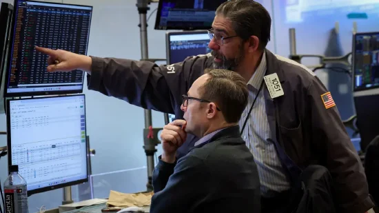 2月28日收盘：美股收跌道指跌逾500点 三大股指本周均录得跌幅  第1张