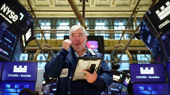 早盘：美股大幅下跌 道指下挫逾1100点  第1张