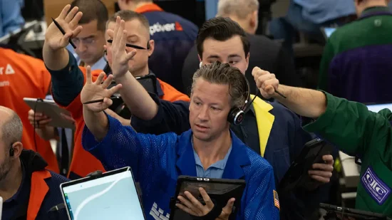 午盘：美股大幅下滑 道指下跌近800点  第1张